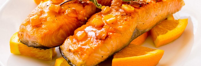 ¿Cómo hacer salmón en salsa de mandarina?
