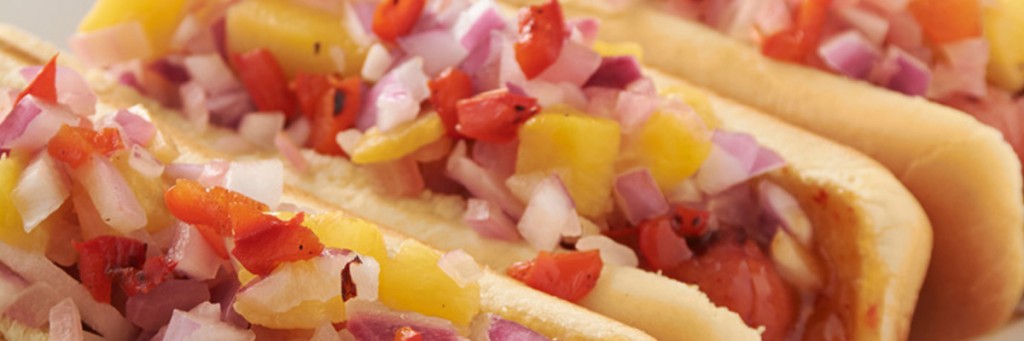 ¿Cómo hacer hot dogs con piña?