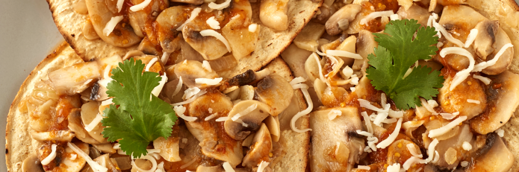 ¿Cómo preparar tostadas de champiñones al ajillo ?